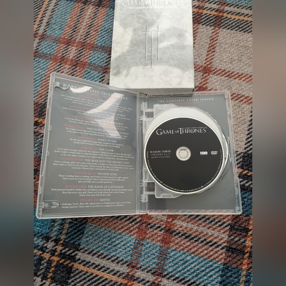 Game of Thrones The Complete Third Season DVD HBO Box Set - Picture 3 of 5